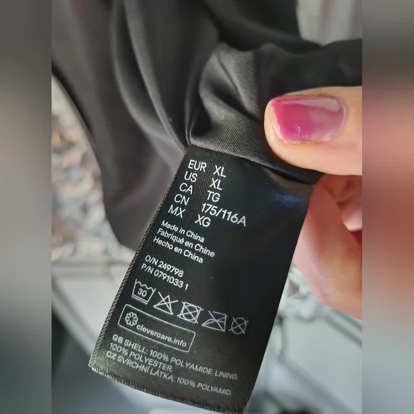 Silver Y2K Galactic Rain Jacket Size XL NWOT - Picture 9 of 9